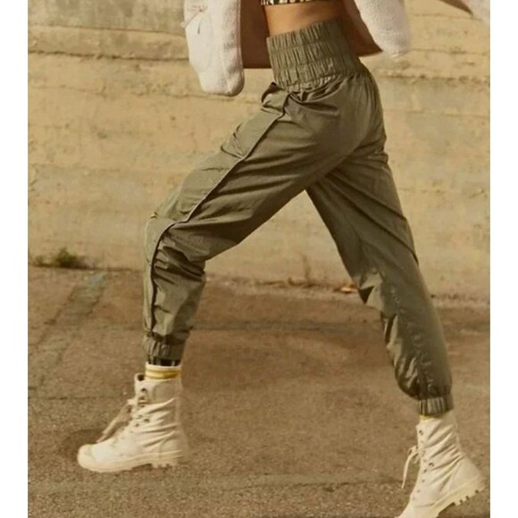 Free People The Way Home Jogger Womens Regular Large Green Pants Lightweight - Picture 3 of 5